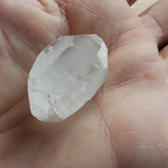 #4 Raw Quartz Crystal - Picture 4 of 7